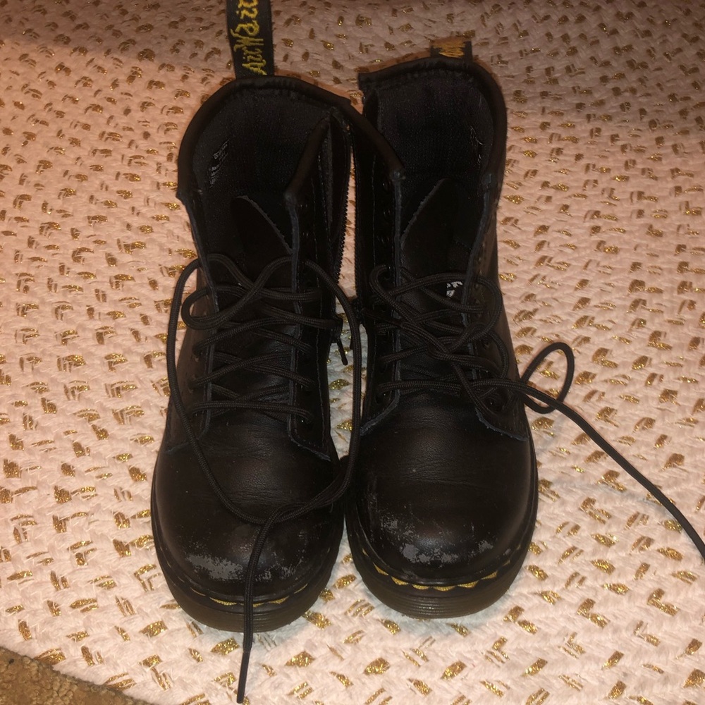 Toddler doc marten boots